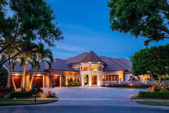 Landscape Lighting Electrician In | Landscape Lighting Electrician Near Me | Electrician Pros