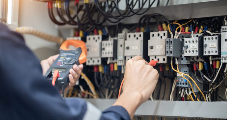 Outdoor Lighting Electrician Near Me Expert Services