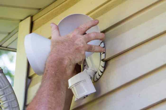 Blink motion sensor light